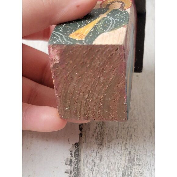 Mini birdhouse Angel cherub Joy to the World ornament Xmas decor - Picture 5 of 5